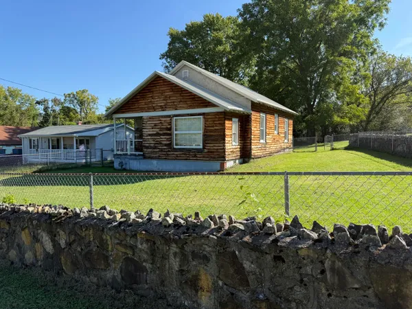 $112,500 | 2817 South Carpenter Drive, Covington, VA 24426
