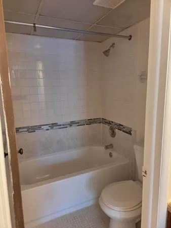 $1,450 | 3750 Inverrary Drive, Unit 2C, Lauderhill, FL 33319