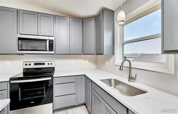 $319,900 | 28545 Shallow Water Road, Warrenton, MO 63383