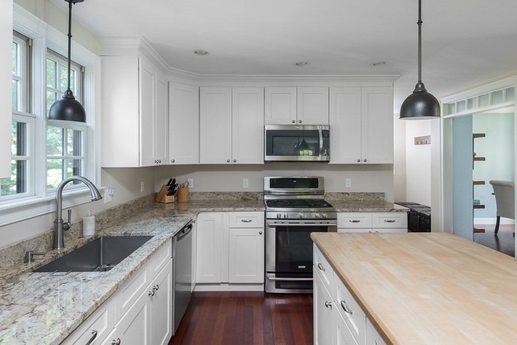 4 Meeting House Road Carver, MA 02330 - Photo 12 of 36 Gallery Image 12
