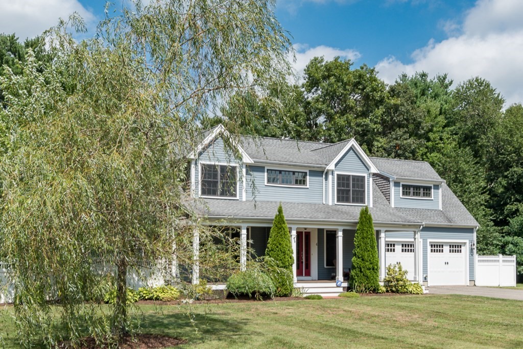 4 Meeting House Road Carver, MA 02330 - Photo 2 of 36 Gallery Image 2