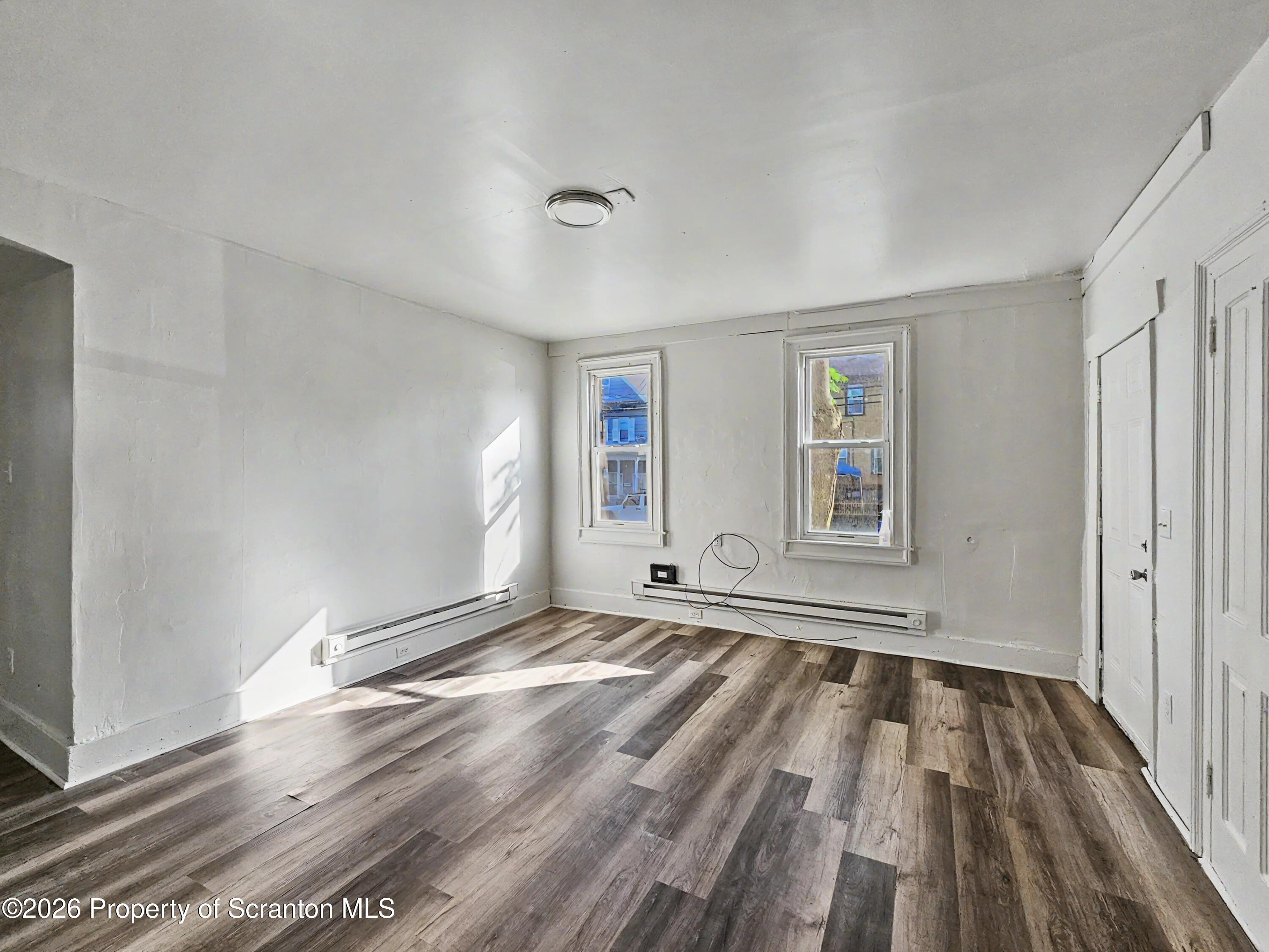 602 Prospect Avenue, Unit RIGHT Scranton, PA 18505 - Photo 5 of 16 Living Room