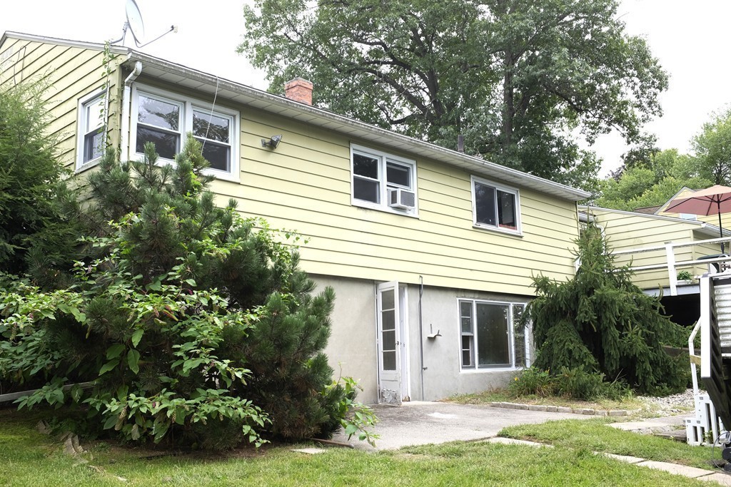120 Bellamy Road Springfield, MA 01119 - Photo 17 of 19