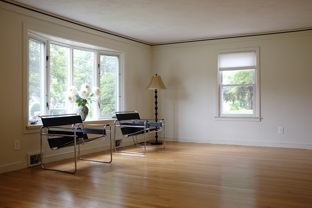 120 Bellamy Road Springfield, MA 01119 - Photo 7 of 19