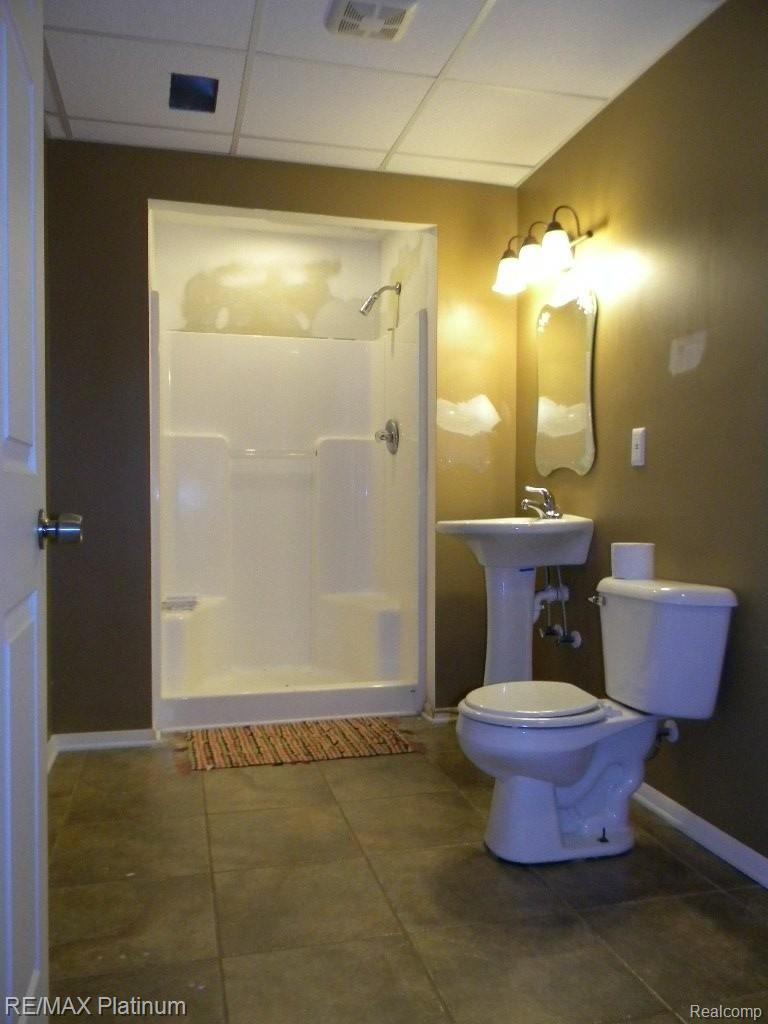 5321 Bradley Road Gregory, MI 48137 - Photo 29 of 35 L.L. Full Bathroom