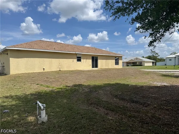 $1,650 | 450 Rathburn Street, Lehigh Acres, FL 33974