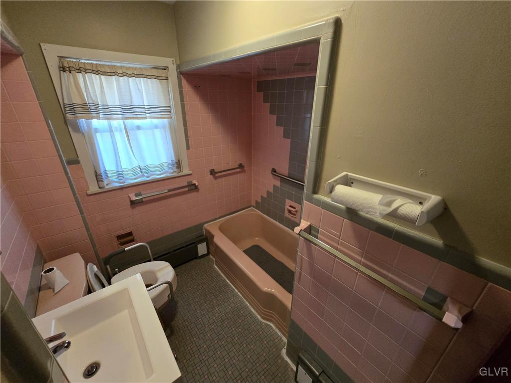 1725 Butztown Road Bethlehem, PA 18017 - Photo 20 of 30 Gallery Image 20