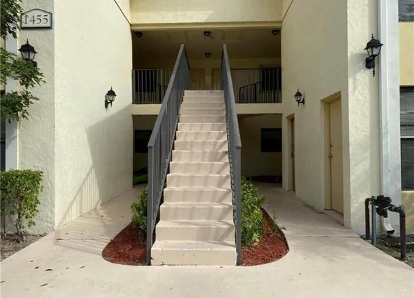 $1,850 | 1455 Lake Crystal Drive, Unit H, West Palm Beach, FL 33411