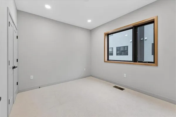 $939,000 | 533 East 19th Street, Kansas City, MO 64108