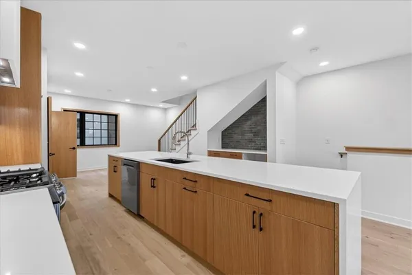 $939,000 | 533 East 19th Street, Kansas City, MO 64108