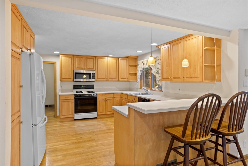 65 Providence Road Westford, MA 01886 - Photo 11 of 41 Gallery Image 11