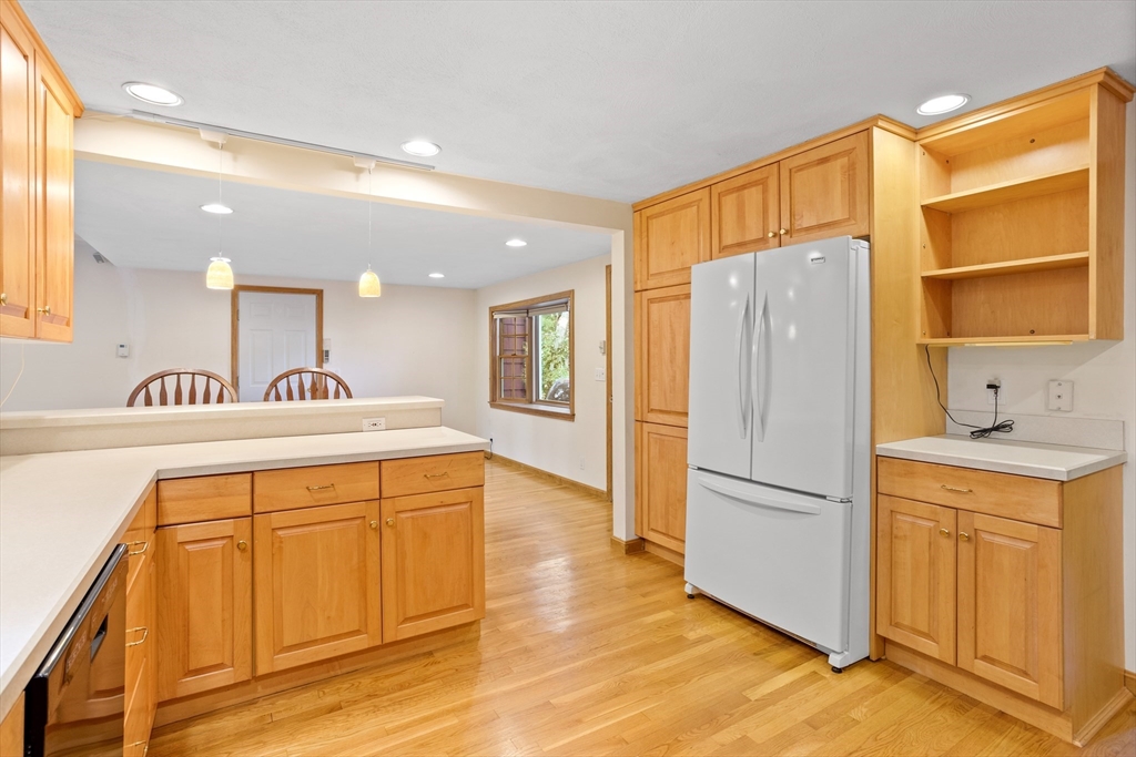 65 Providence Road Westford, MA 01886 - Photo 13 of 41 Gallery Image 13