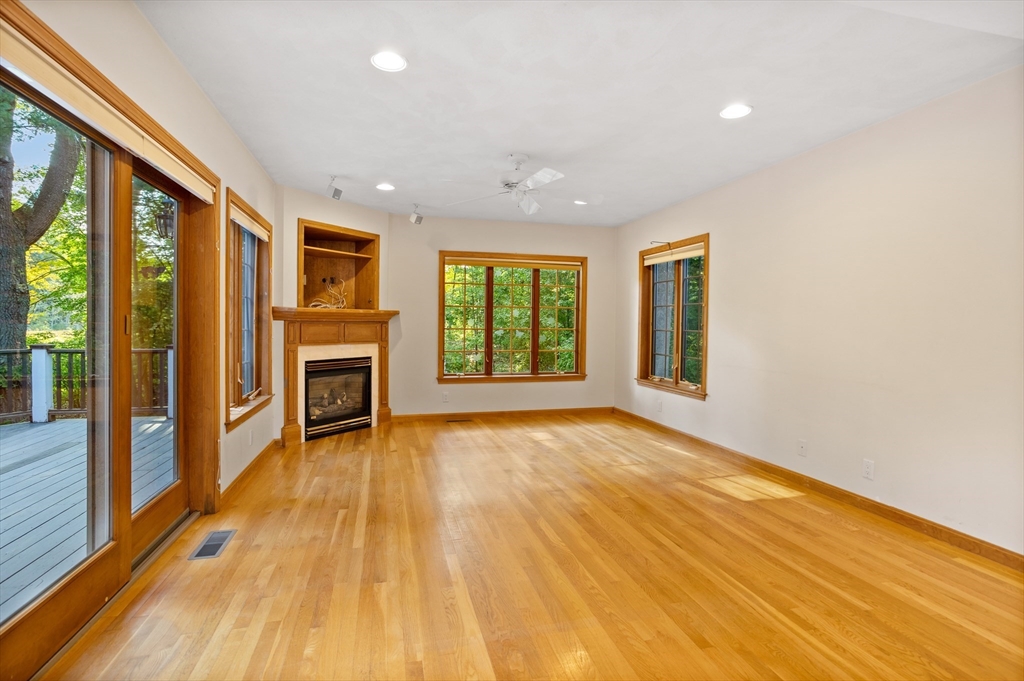 65 Providence Road Westford, MA 01886 - Photo 16 of 41 Gallery Image 16