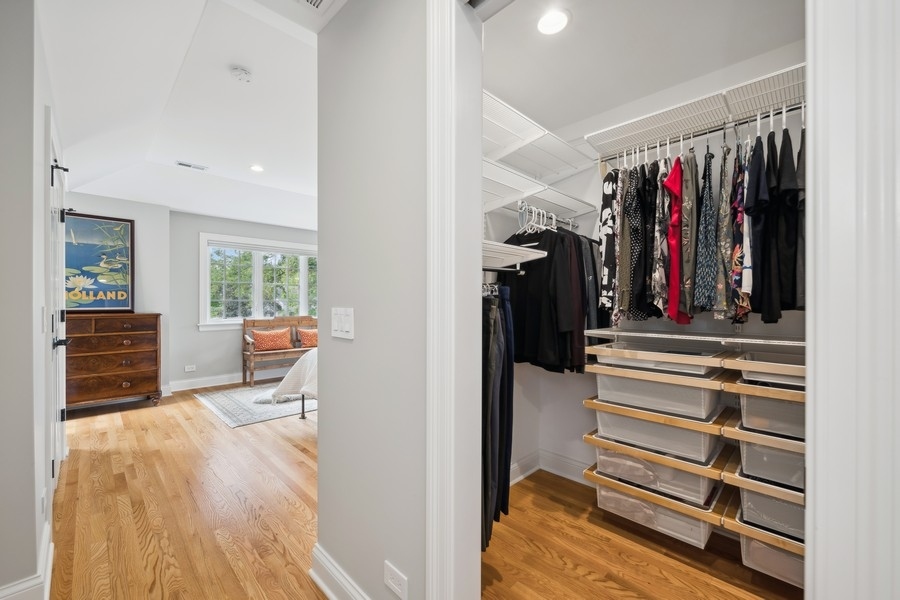 930 Pontiac Road Wilmette, IL 60091 - Photo 21 of 45 a view of a living room and entryway