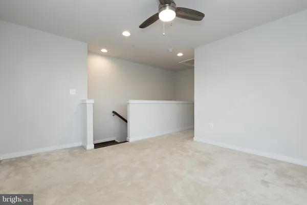 an empty room with a empty space