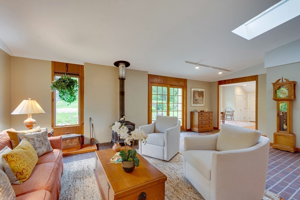 2 Tabor Hill Road Lincoln, MA 01773 - Photo 11 of 40 Gallery Image 11