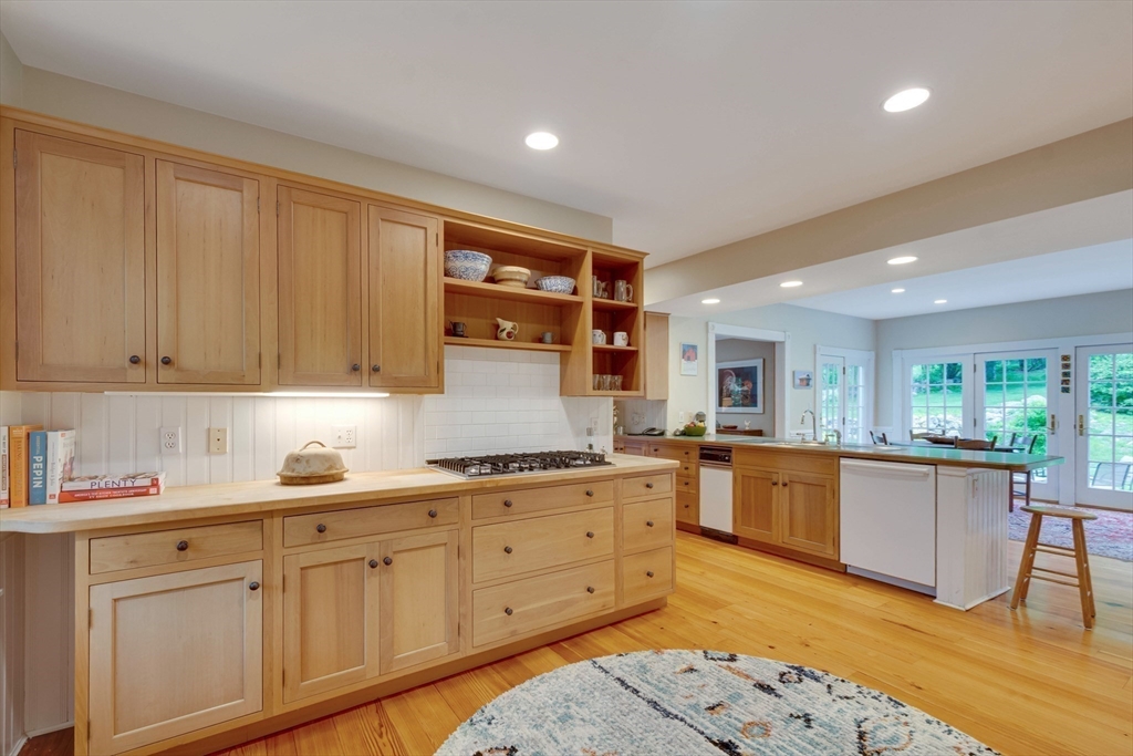 2 Tabor Hill Road Lincoln, MA 01773 - Photo 15 of 40 Gallery Image 15