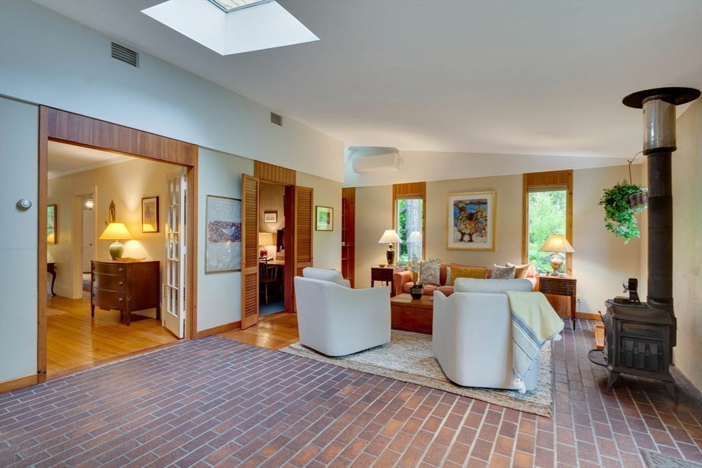 2 Tabor Hill Road Lincoln, MA 01773 - Photo 10 of 40 Gallery Image 10