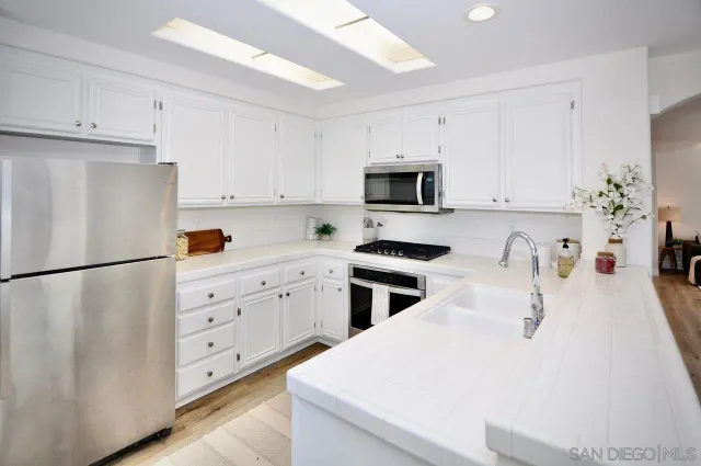 $1,319,000 | 10878 Caminito Colorado, San Diego, CA 92131