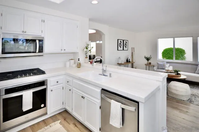 $1,319,000 | 10878 Caminito Colorado, San Diego, CA 92131