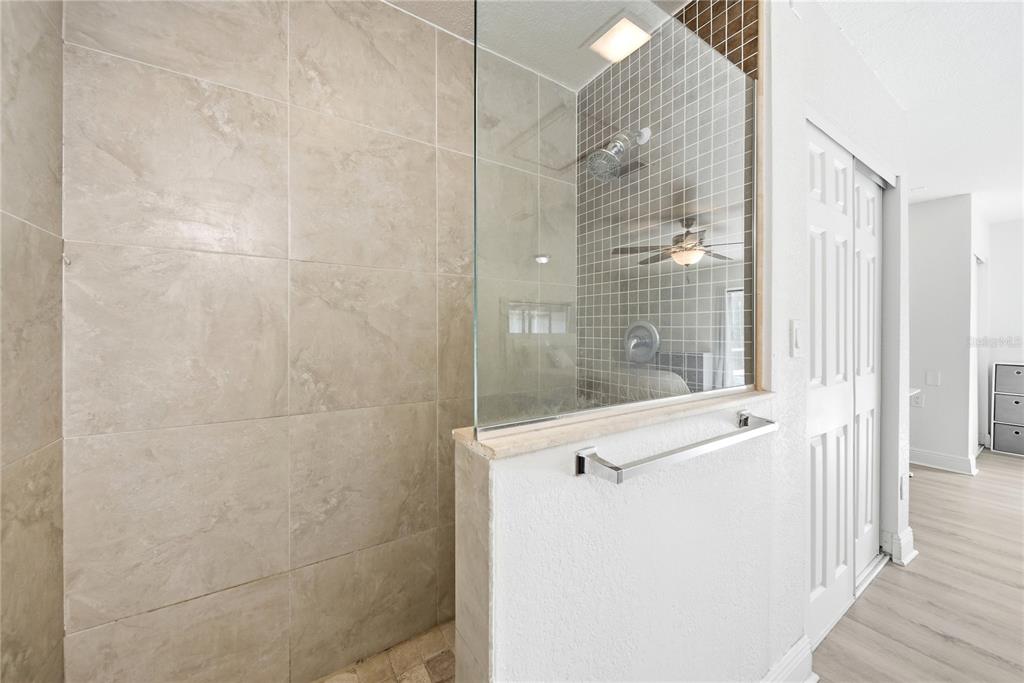 4988 Clarcona Ocoee Road Orlando, FL 32810 - Photo 20 of 48 a bathroom with a shower
