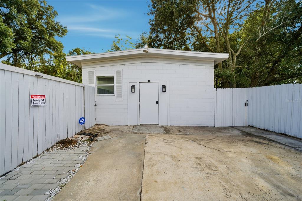 4988 Clarcona Ocoee Road Orlando, FL 32810 - Photo 27 of 48 a view of a garage