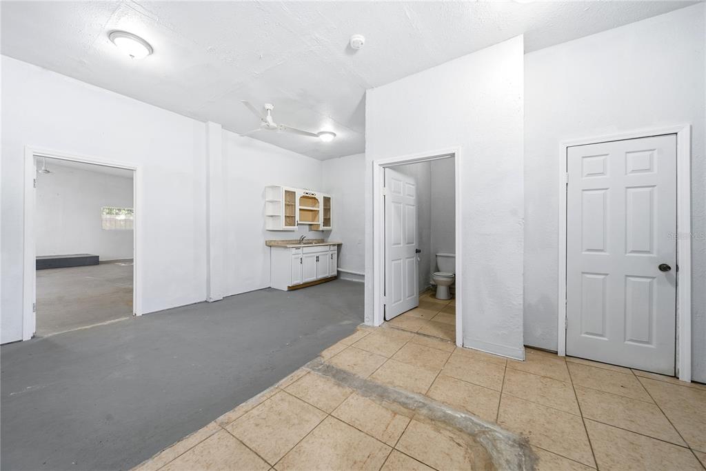 4988 Clarcona Ocoee Road Orlando, FL 32810 - Photo 29 of 48 an empty room with closet and a bathroom