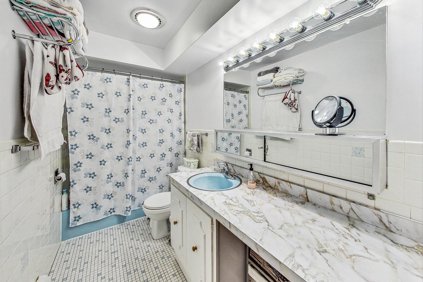 8544 West Rascher Avenue, Unit 3E Chicago, IL 60656 - Photo 19 of 27 Gallery Image 19