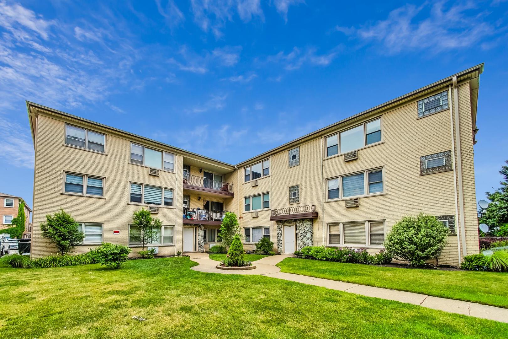 8544 West Rascher Avenue, Unit 3E Chicago, IL 60656 - Photo 2 of 27 Gallery Image 2