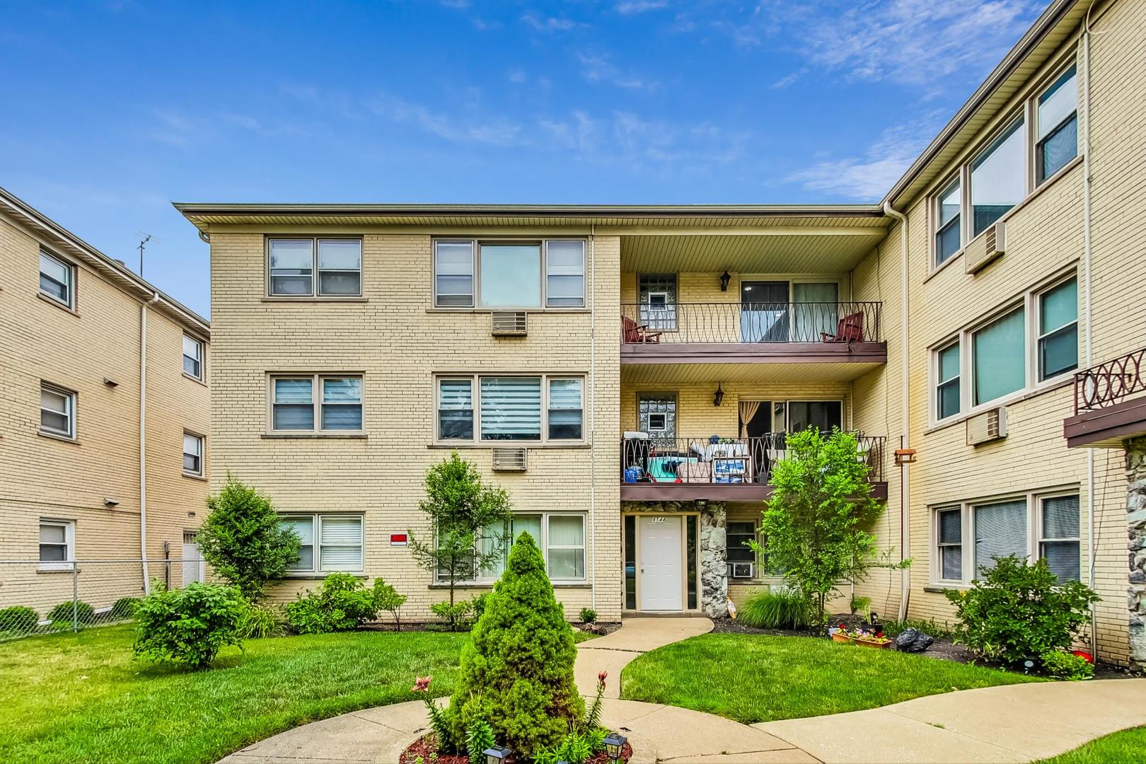 8544 West Rascher Avenue, Unit 3E Chicago, IL 60656 - Photo 3 of 27 Gallery Image 3