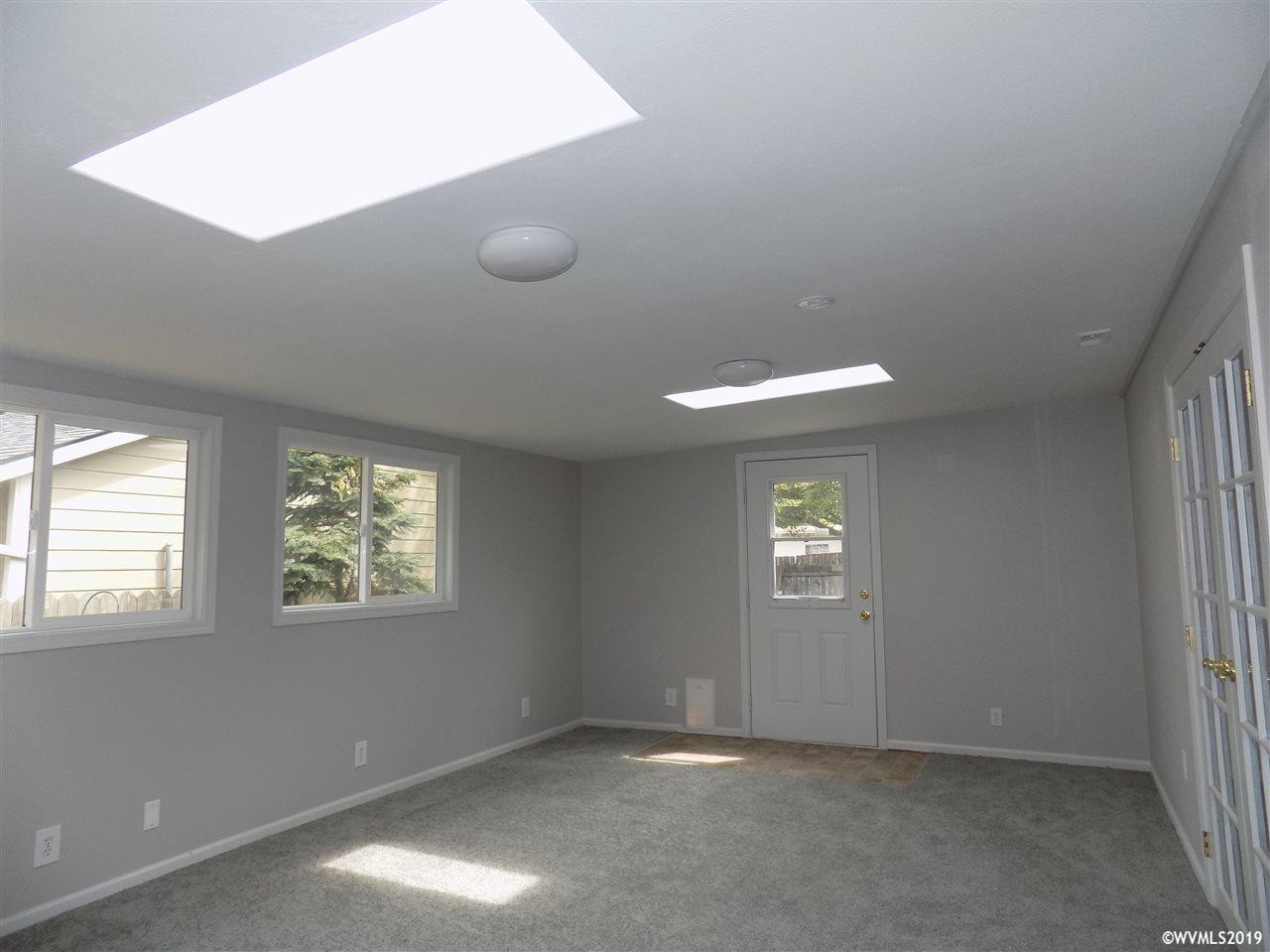 4723 Swegle Road Northeast Salem, OR 97301 - Photo 12 of 24