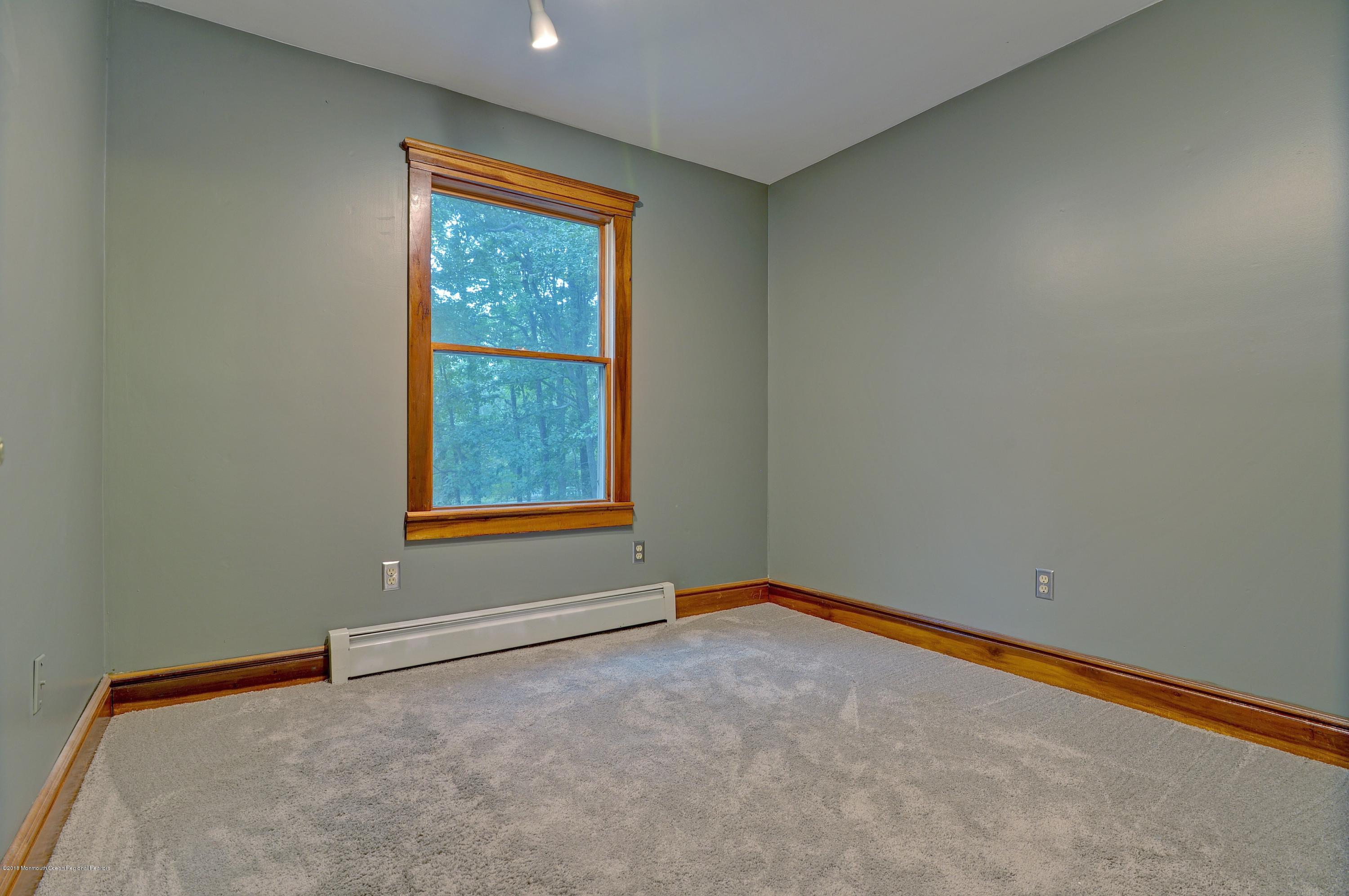329 Cedar Swamp Road Jackson, NJ 08527 - Photo 20 of 27 019_Bedroom