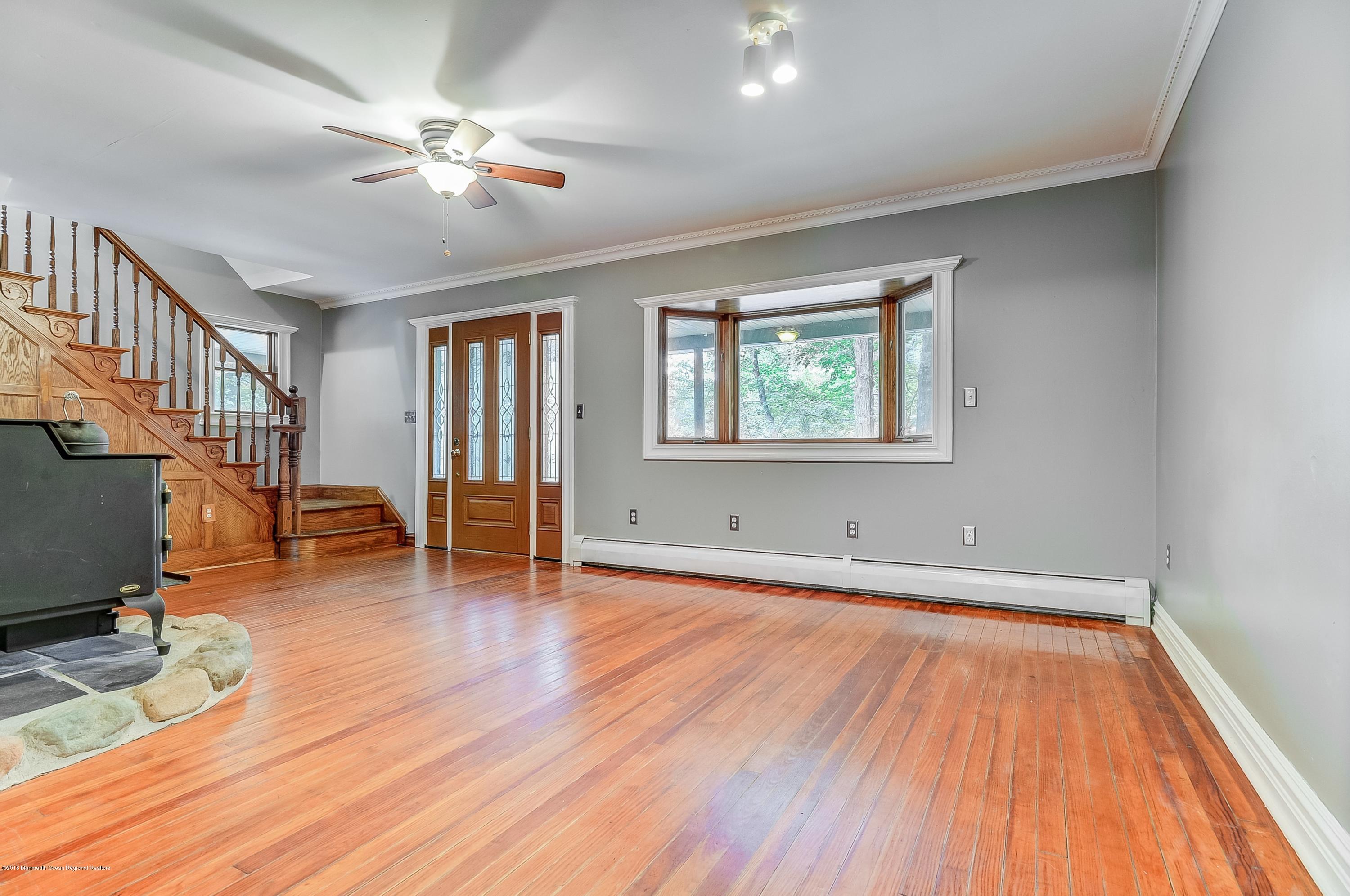 329 Cedar Swamp Road Jackson, NJ 08527 - Photo 8 of 27 007_Living