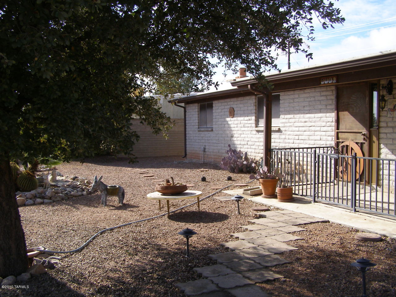 984 South Post Road Benson, AZ 85602 - Photo 2 of 13 Gallery Image 2
