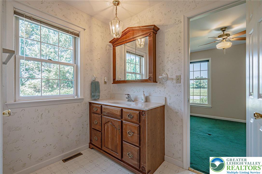 4542 Springfield Drive Coplay, PA 18037 - Photo 30 of 89