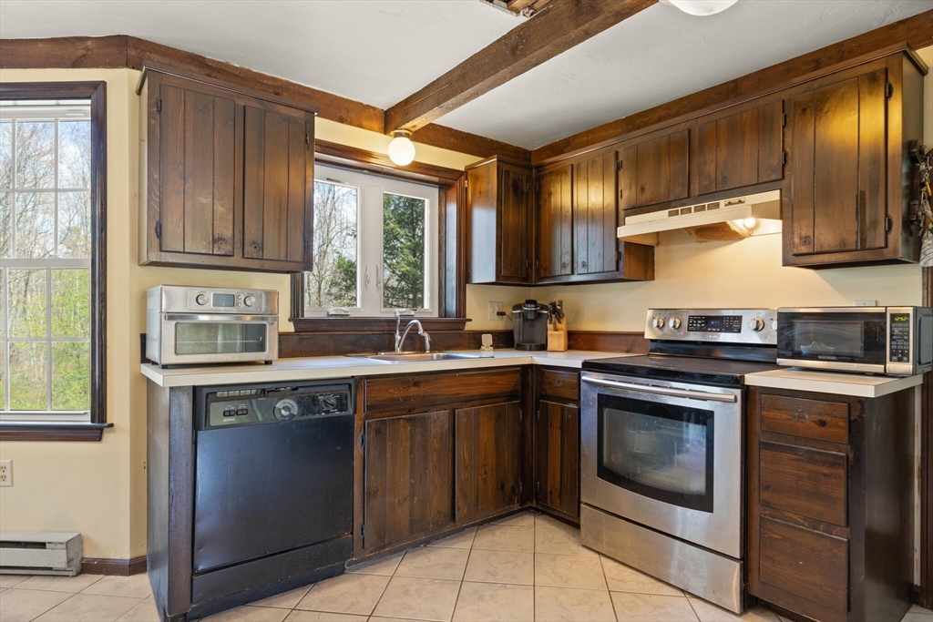 40 Desert Brook Road Wrentham, MA 02093 - Photo 9 of 33 Gallery Image 9