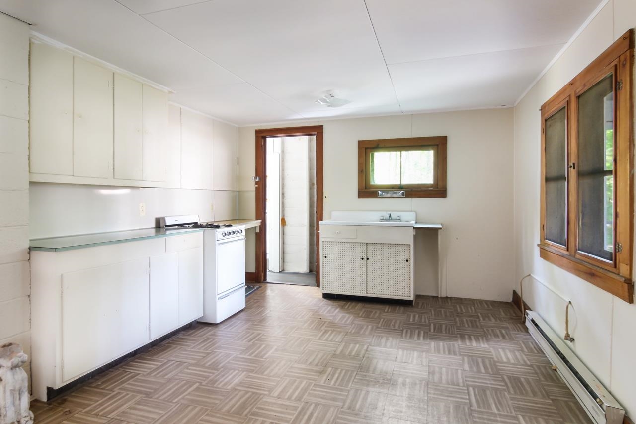 8964 South Dunns Farm Road Maple City, MI 49664 - Photo 65 of 68 1914051-64.JPG