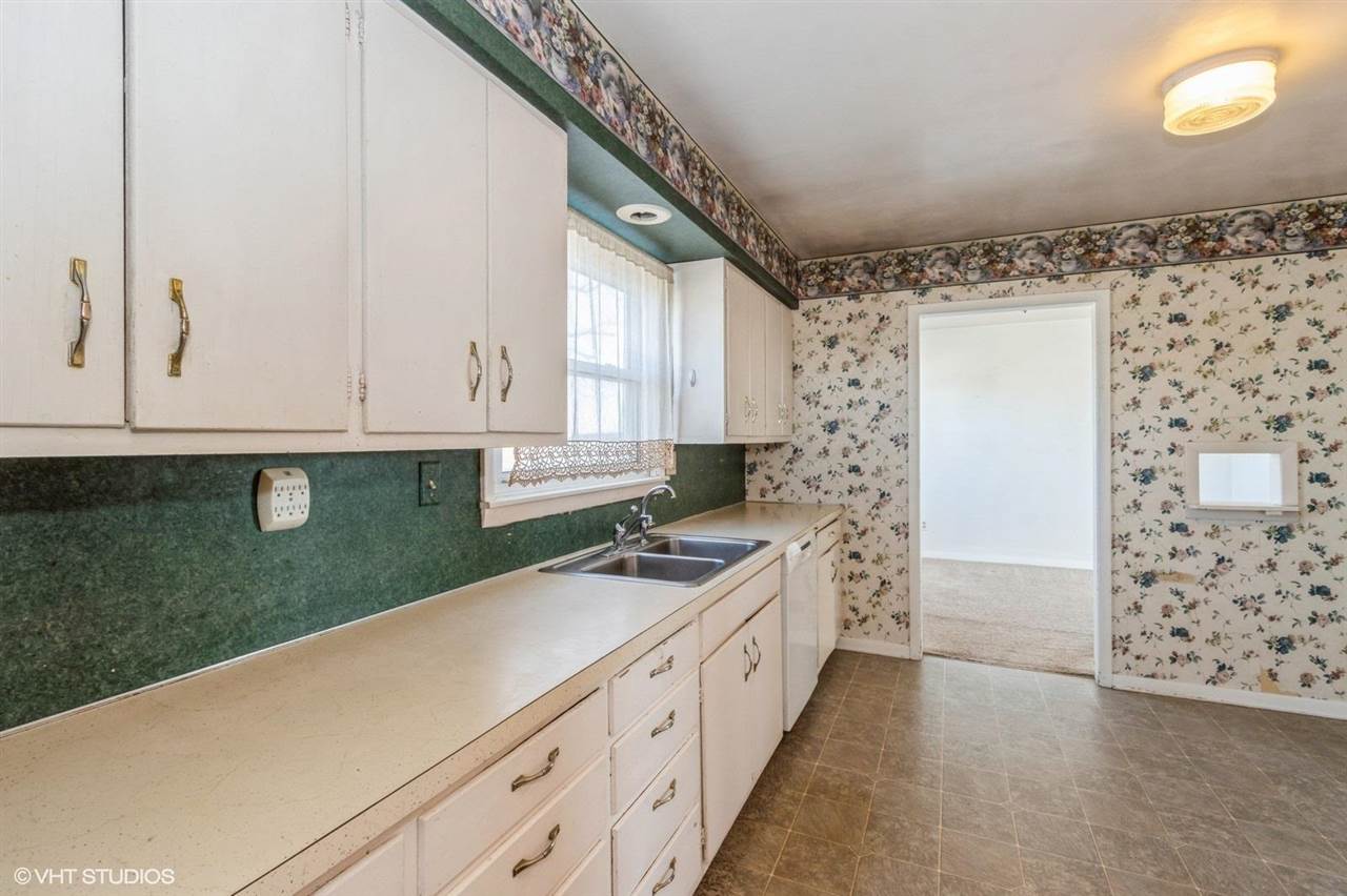 5235 Jasper Avenue Southwest Riverside, IA 52327 - Photo 11 of 39 Gallery Image 11