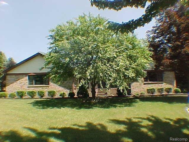 5151 King Road Howell, MI 48843 - Photo 1 of 22 MVC-004S.JPG