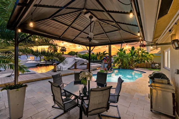 $1,050,000 | 390 Southeast 12th Avenue, Pompano Beach, FL 33060