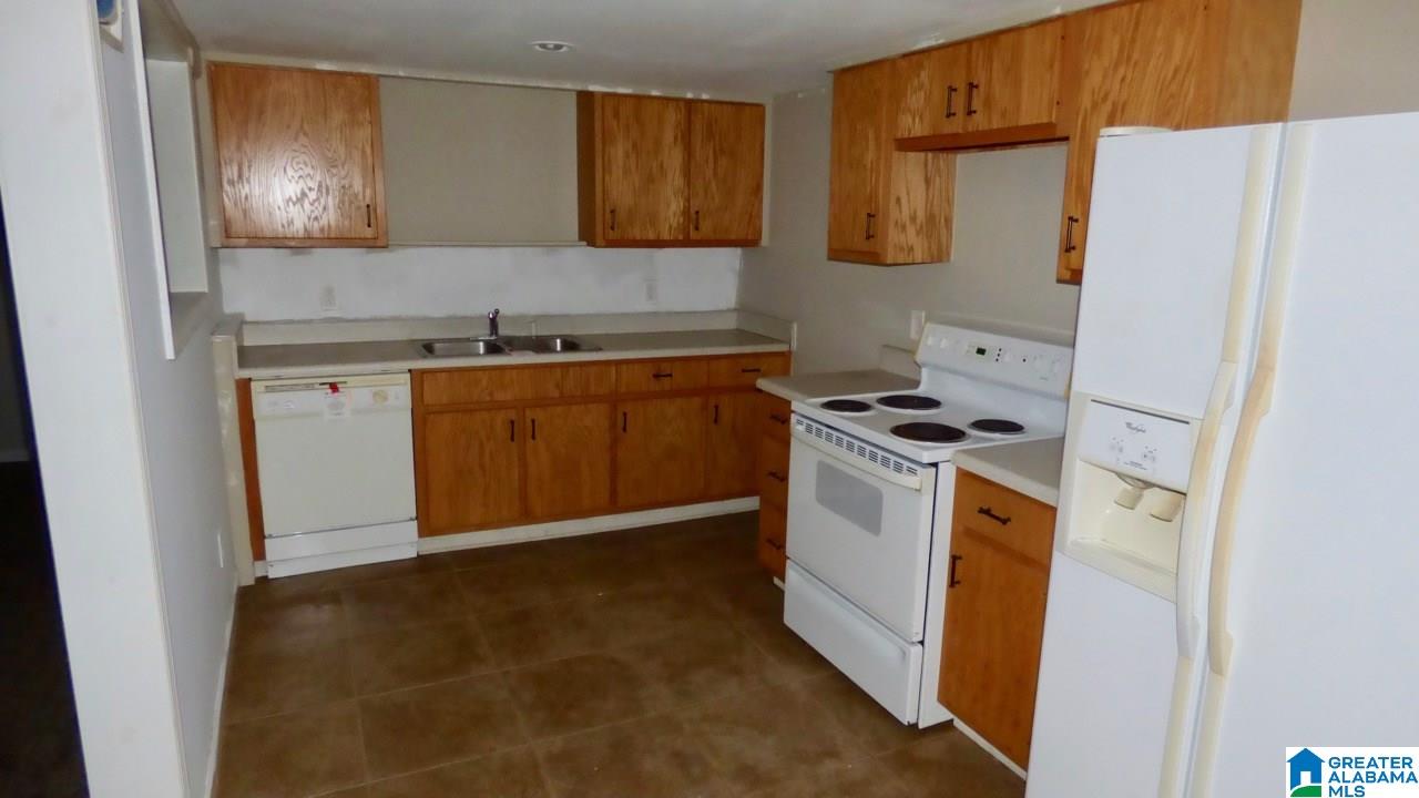 5169 South Shades Crest Road Bessemer, AL 35022 - Photo 9 of 13
