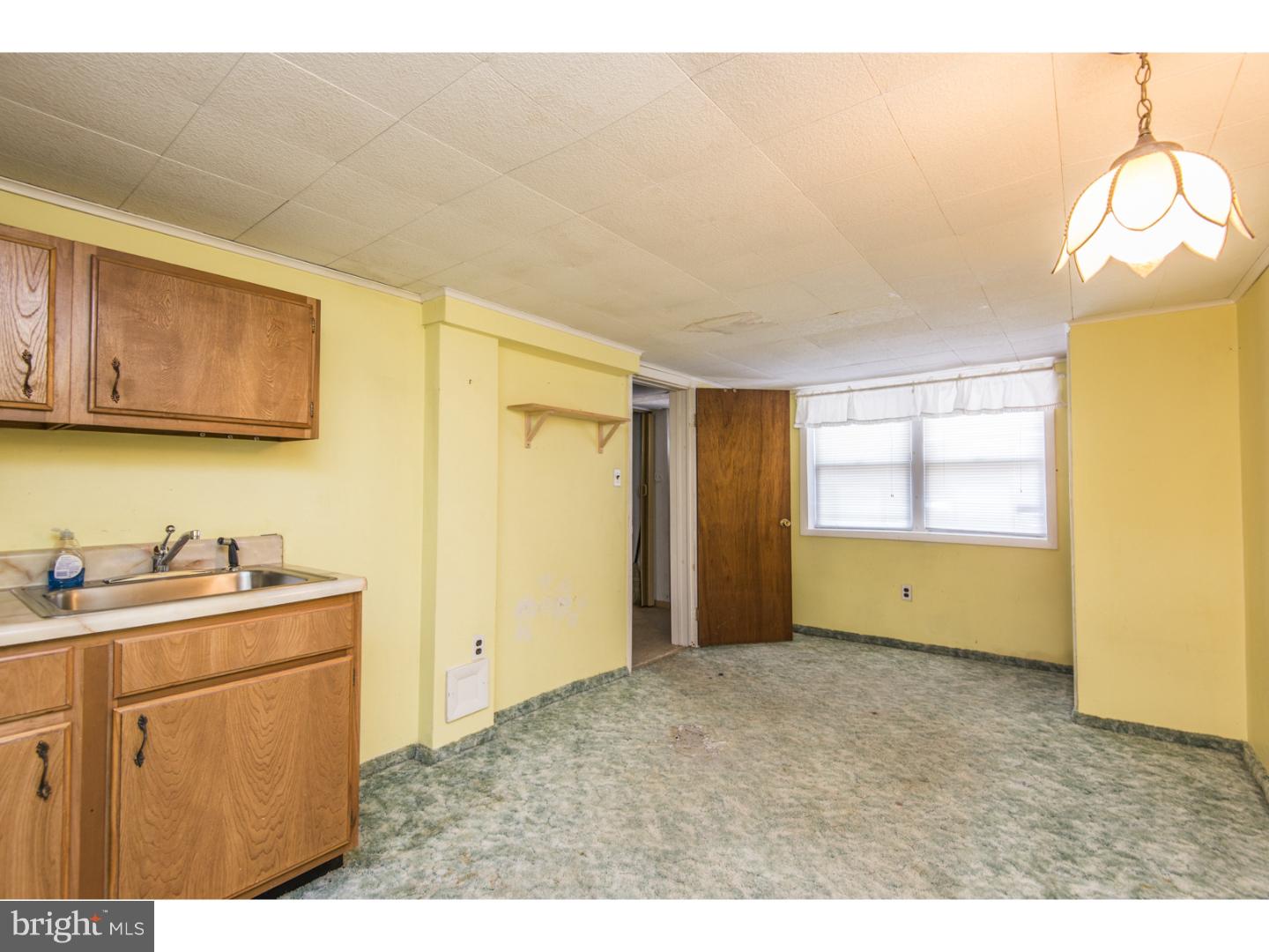 7313 Hill Road Philadelphia, PA 19128 - Photo 2 of 25 Gallery Image 2