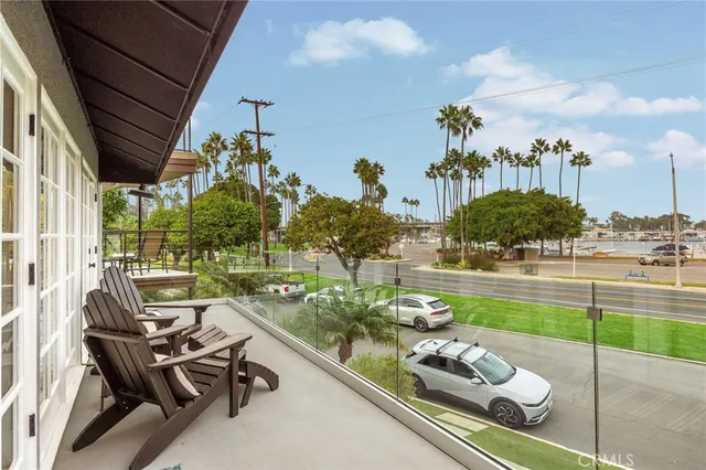 $2,299,000 | 5940 Appian Way, Long Beach, CA 90803