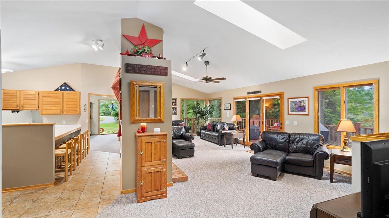 7710 Forest Lodge Road Traverse City, MI 49685 - Photo 9 of 88 1891618-8.JPG