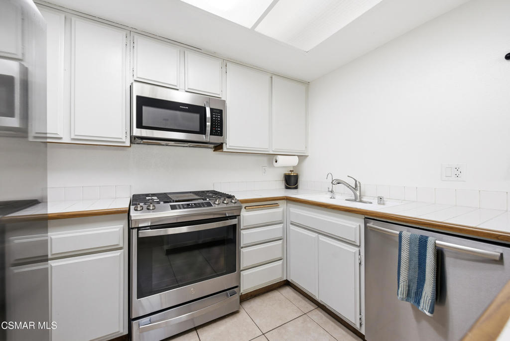 7029 Flicker Court Ventura, CA 93003 - Photo 16 of 27