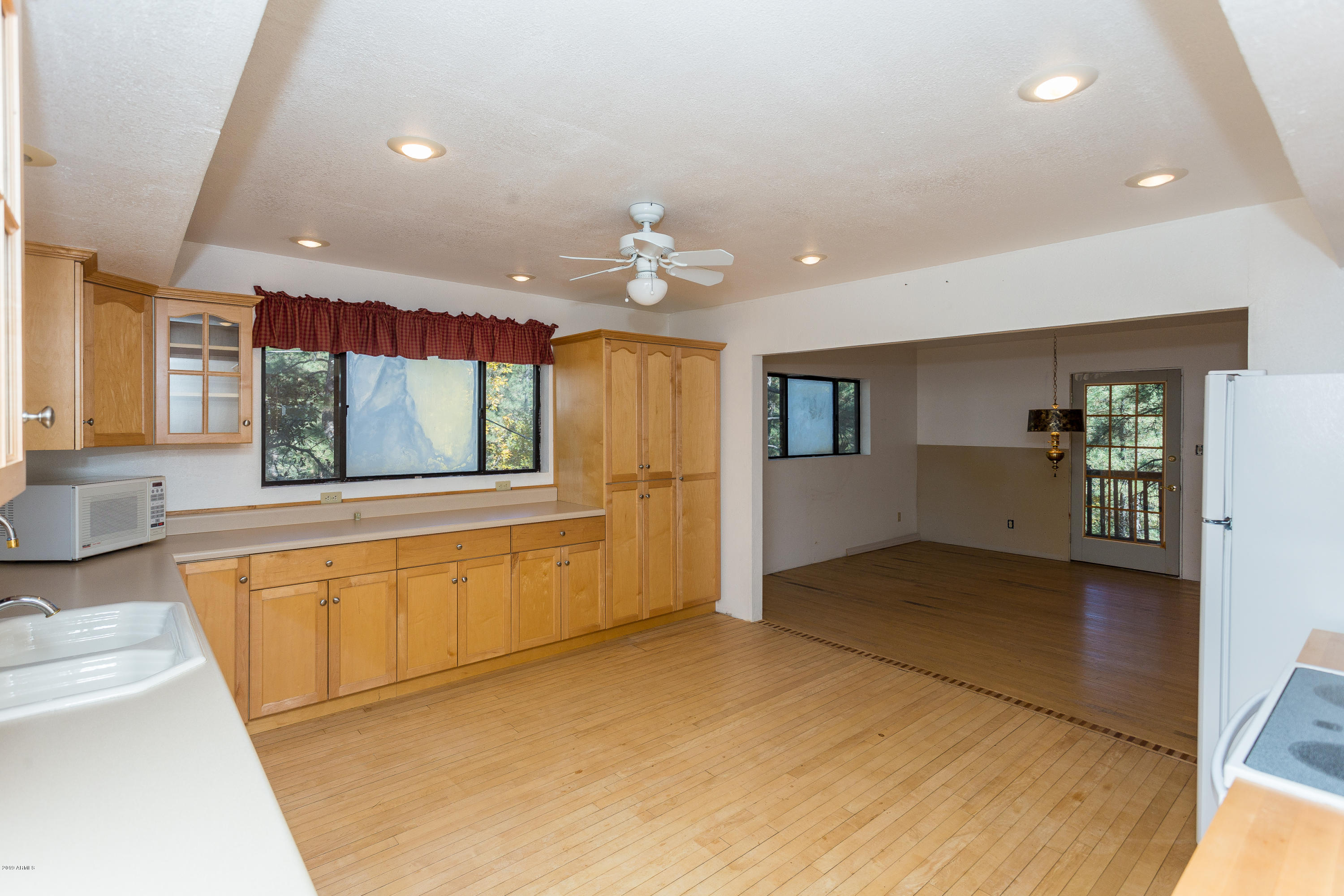 5301 South Blue Jay Road Prescott, AZ 86303 - Photo 8 of 21 008_Kitchen
