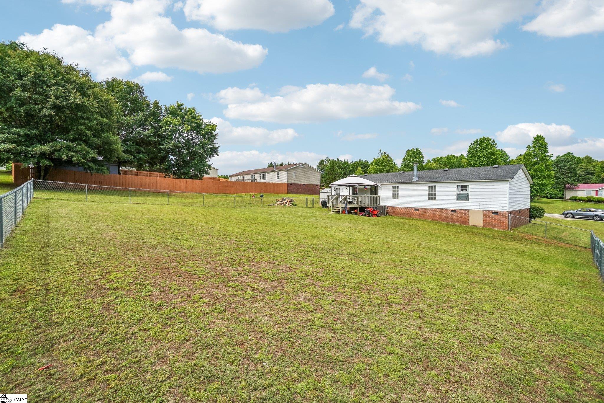 620 Courtland Way Greer, SC 29651 - Photo 3 of 27