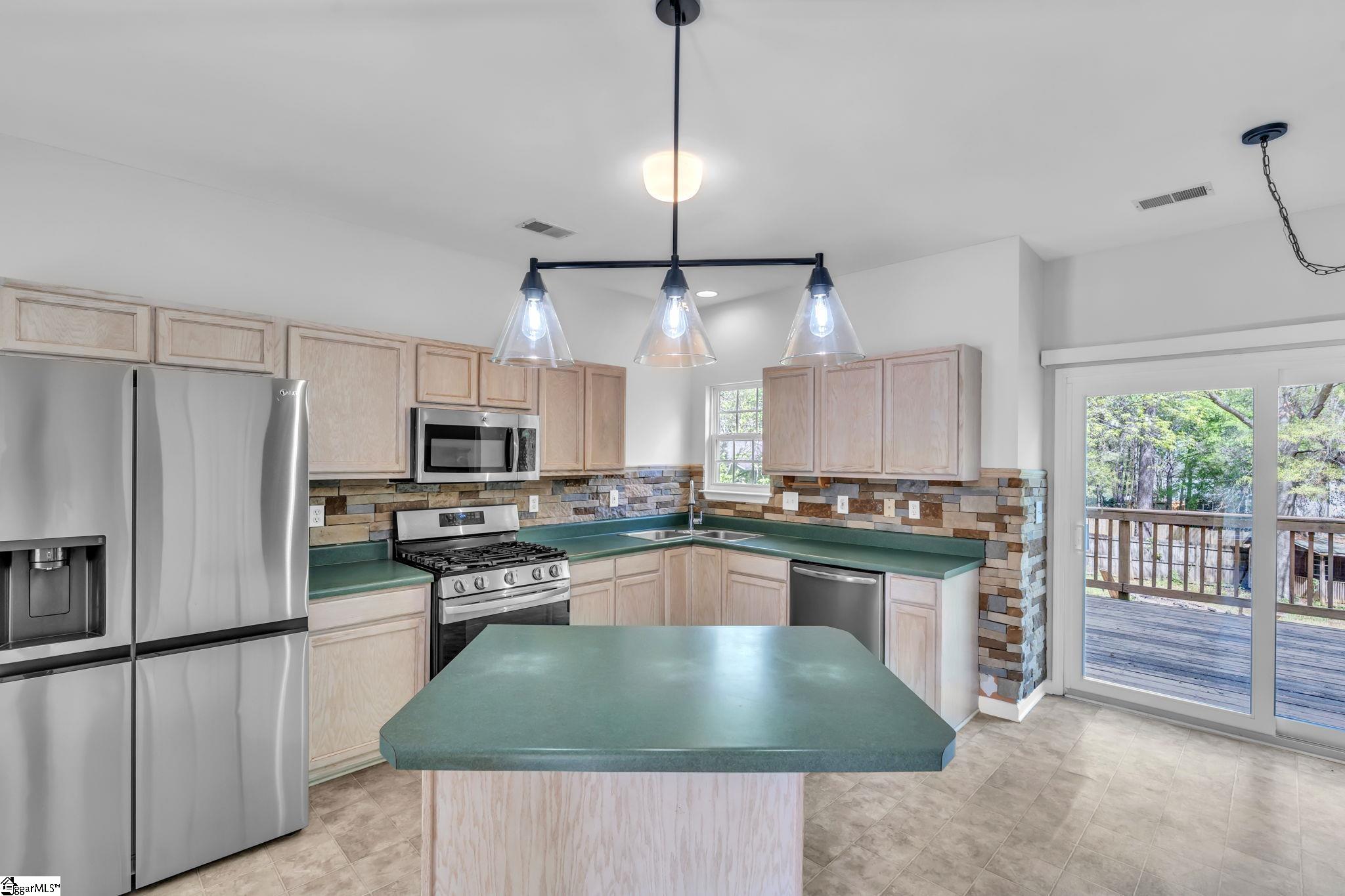 205 Moncton Place Simpsonville, SC 29681 - Photo 7 of 30