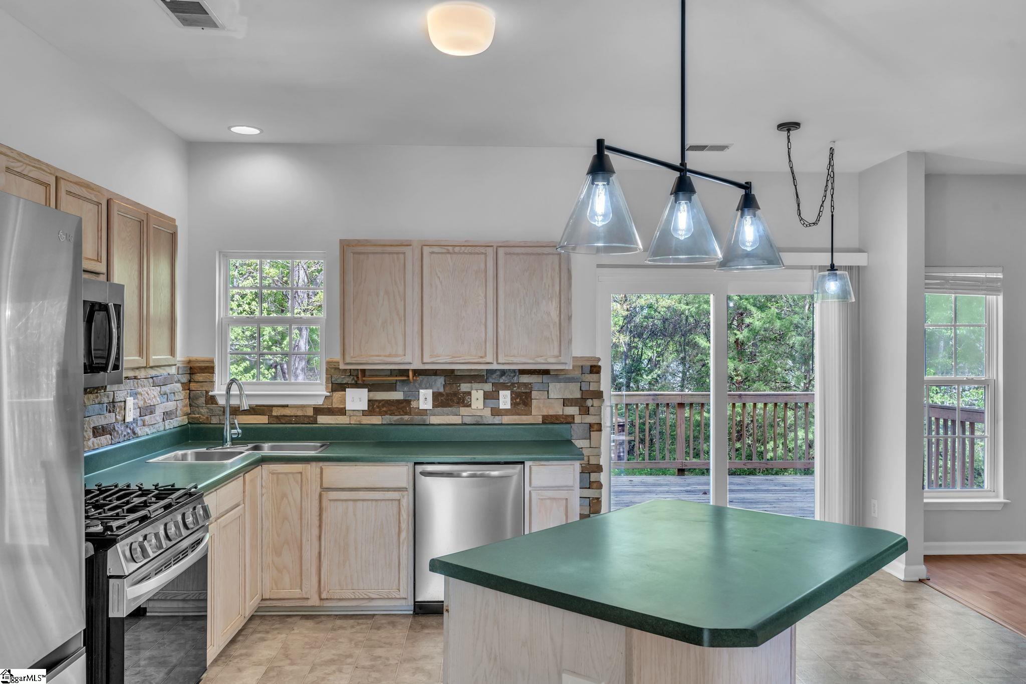 205 Moncton Place Simpsonville, SC 29681 - Photo 8 of 30