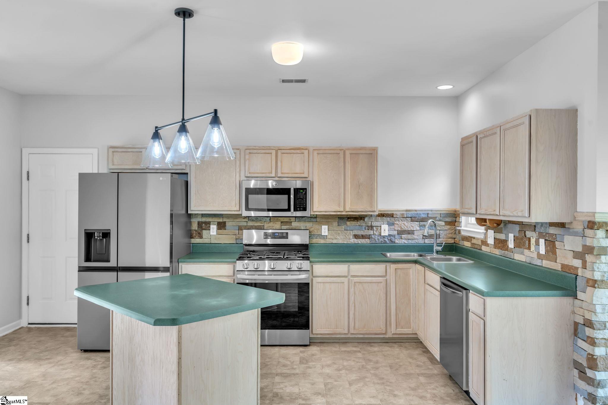 205 Moncton Place Simpsonville, SC 29681 - Photo 9 of 30